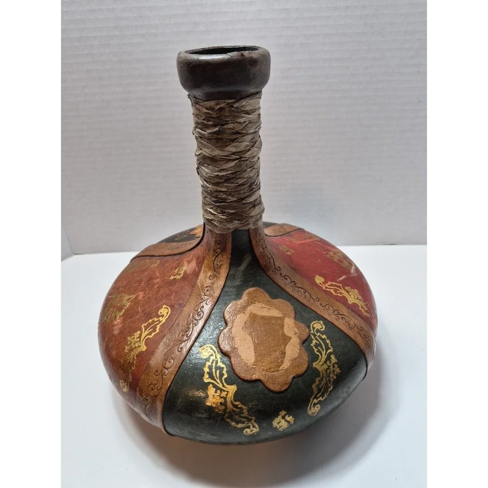 Vtg Italy Leather Covered Wine Bottle Decanter 